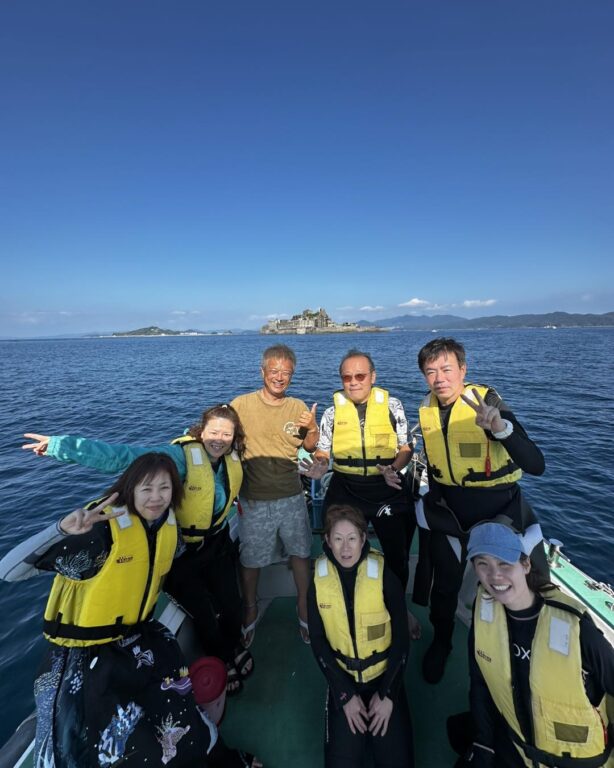 【軍艦島ツアー in ダイビング船！！】